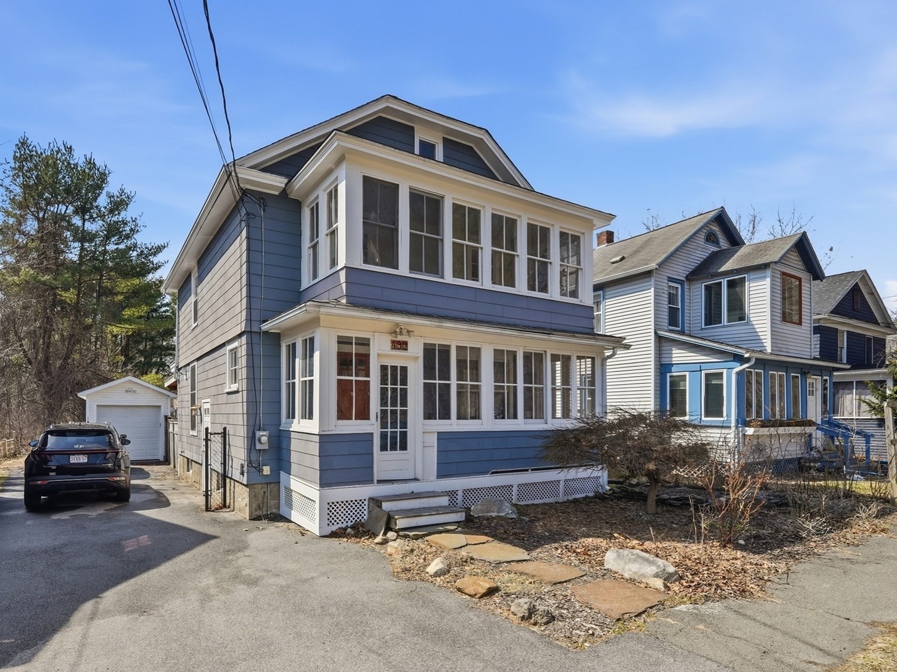 492 Elm St, Northampton, MA 01060