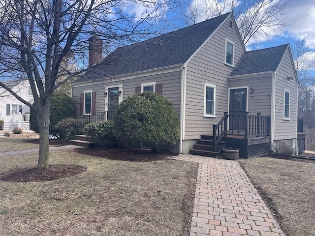 34 Plymouth Rd, Reading, MA 01867