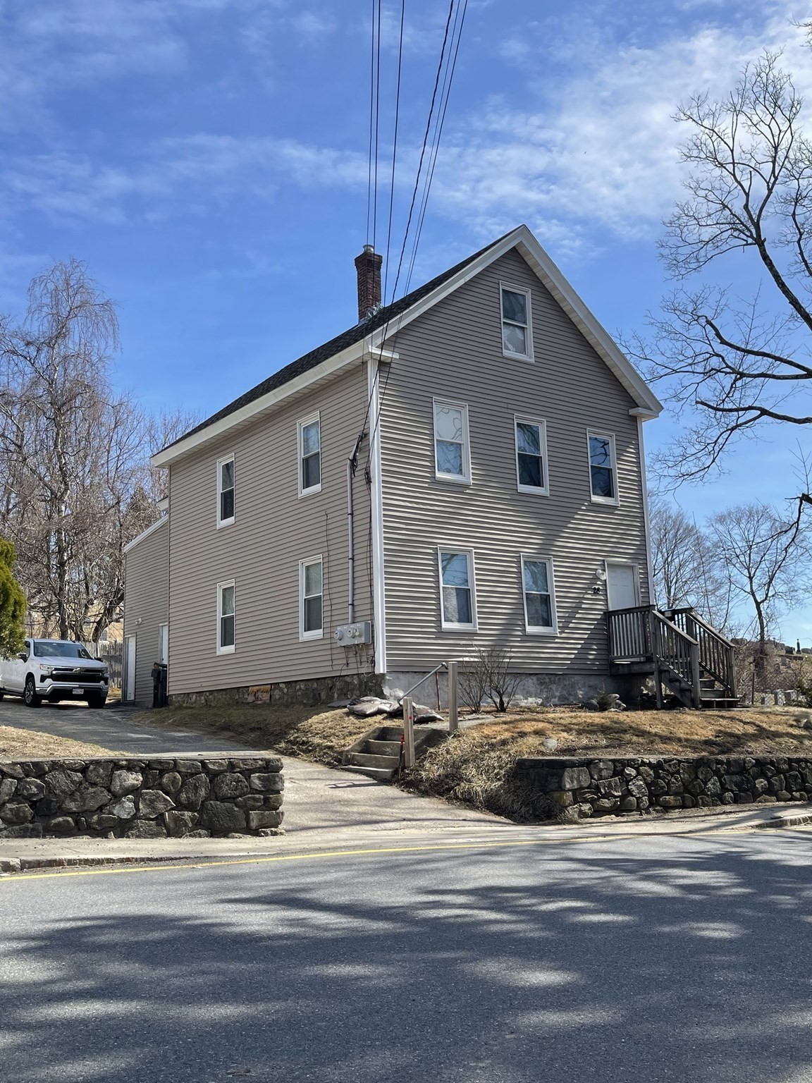 28 Beach St, Marlborough, MA 01752