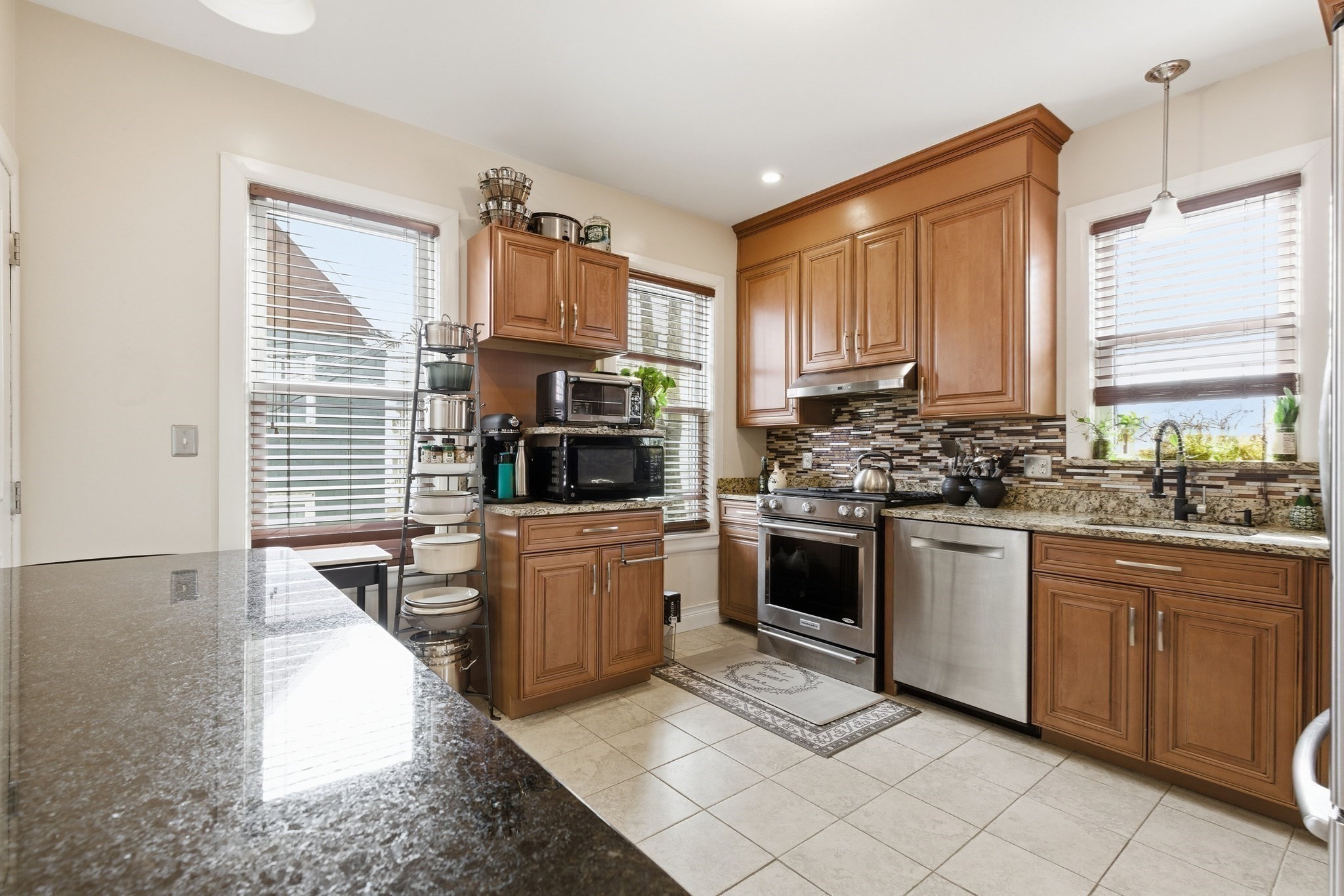 9 Edwin St, Dorchester, Boston, MA 02124 - Image 34