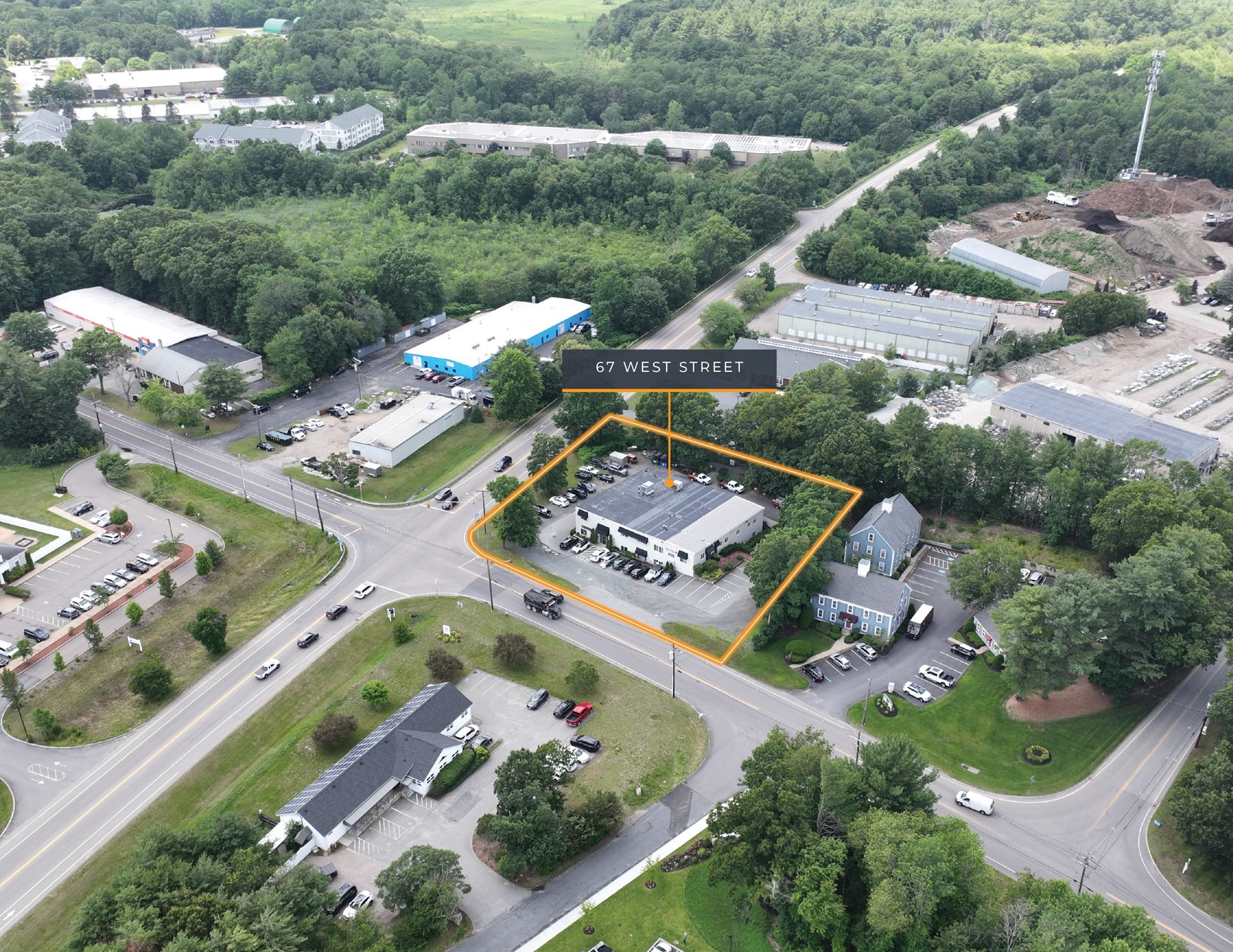 67 West St, Medfield, MA 02052