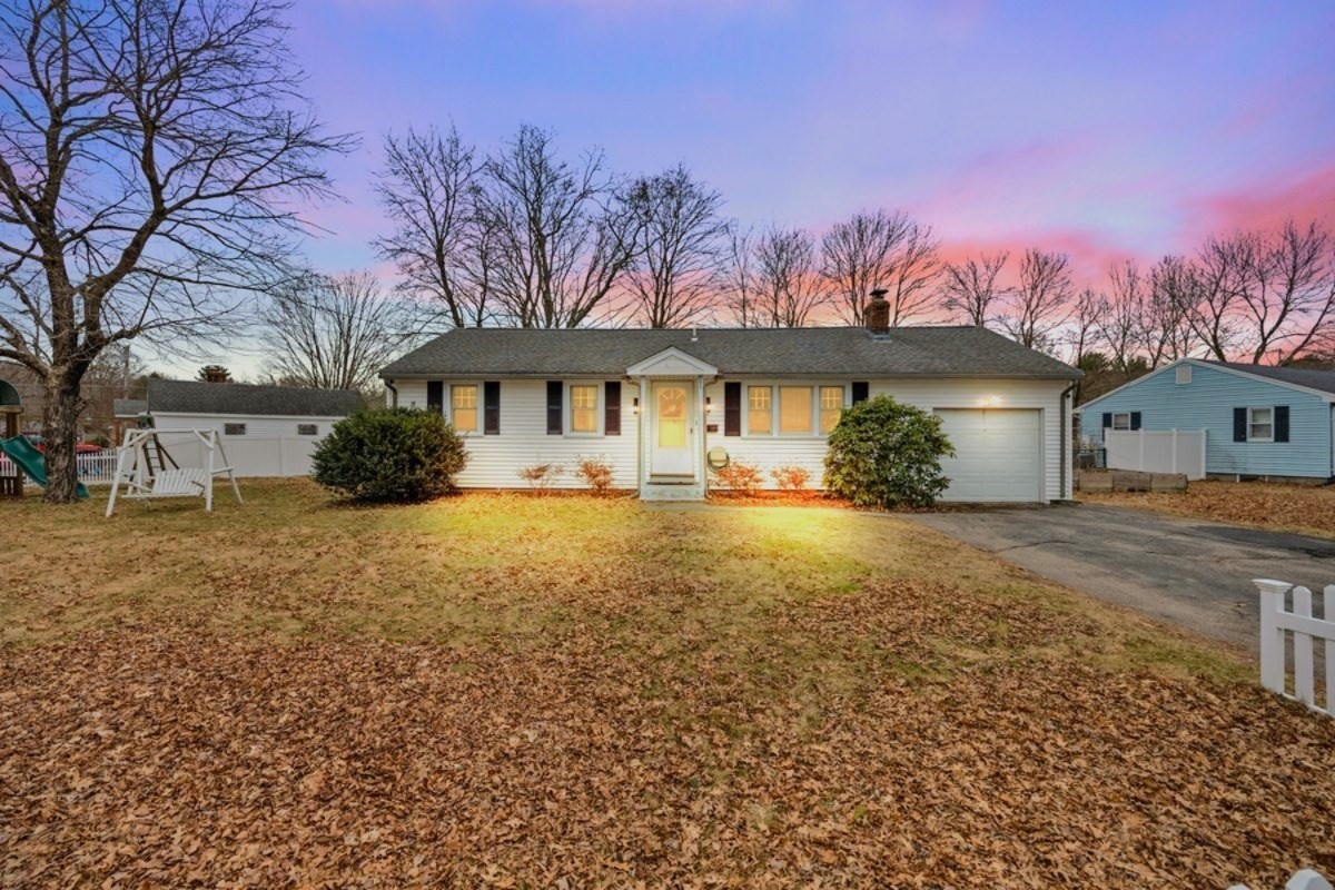 27 Suffolk Rd, Sharon, MA 02067