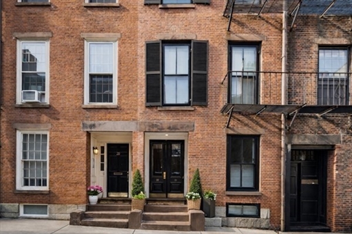 22 Joy St