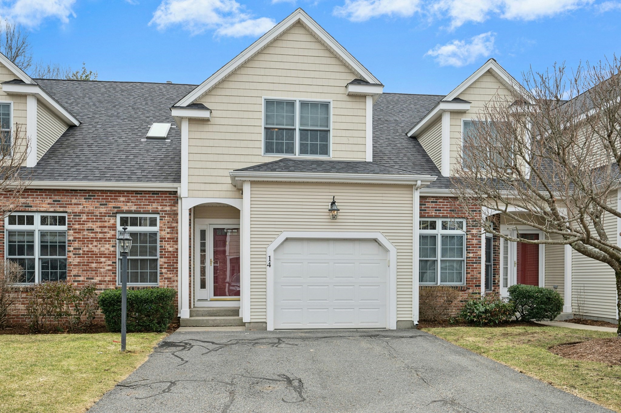 14 Northgate Ct Unit 14, Grafton, MA 01536