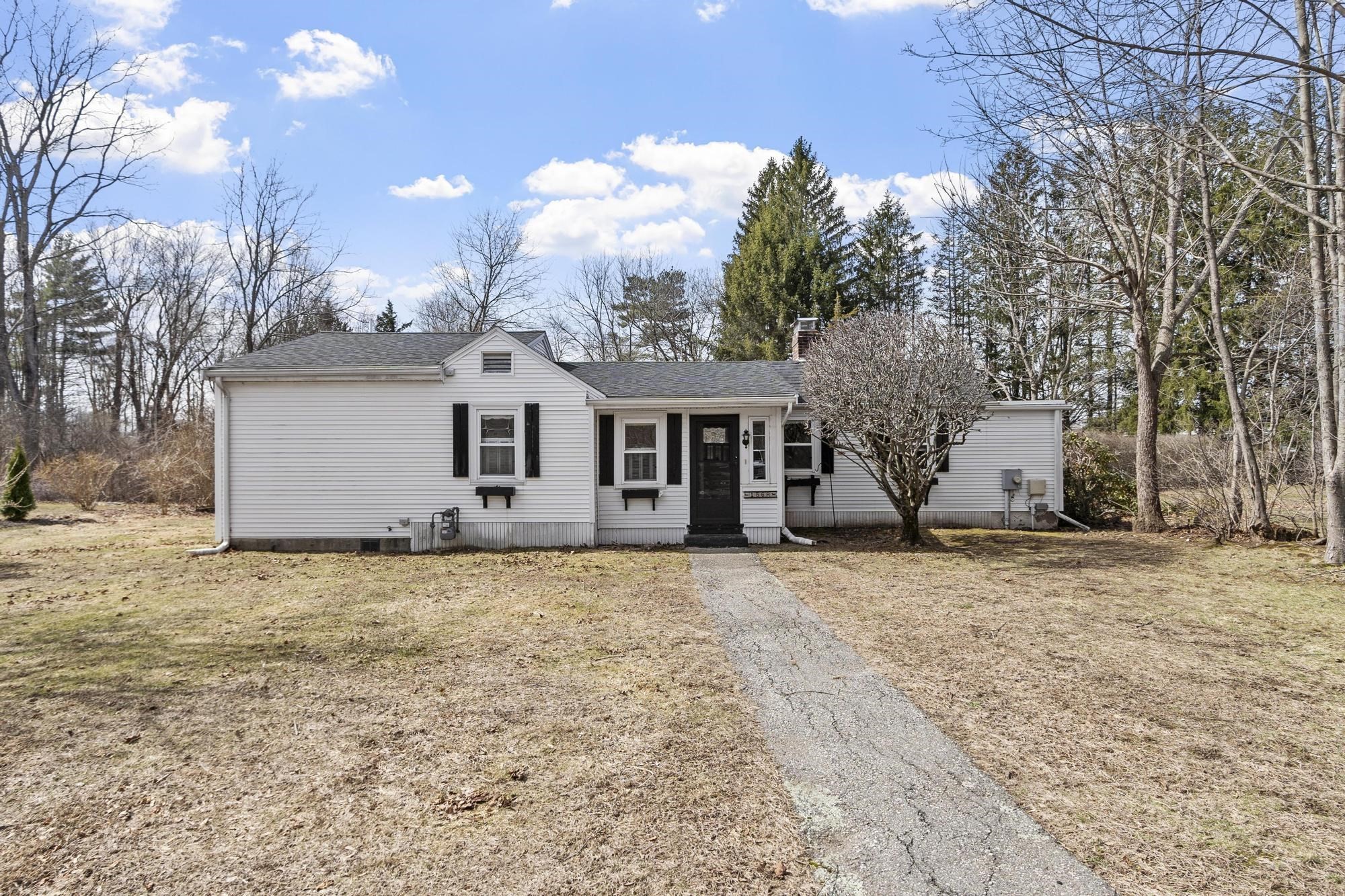 156 North Street, Medfield, MA 02052