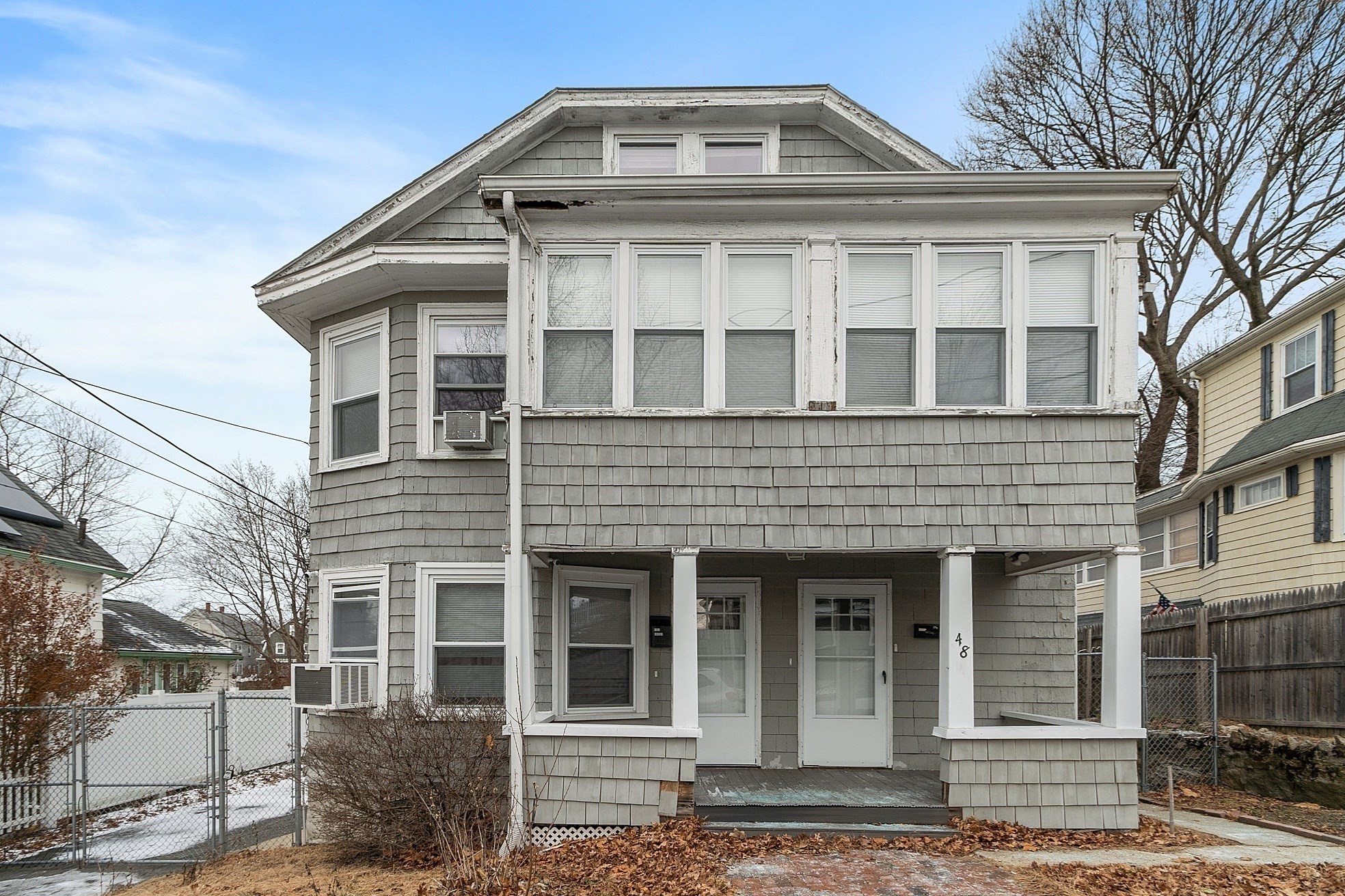 48 Saratoga St, Lynn, MA 01902