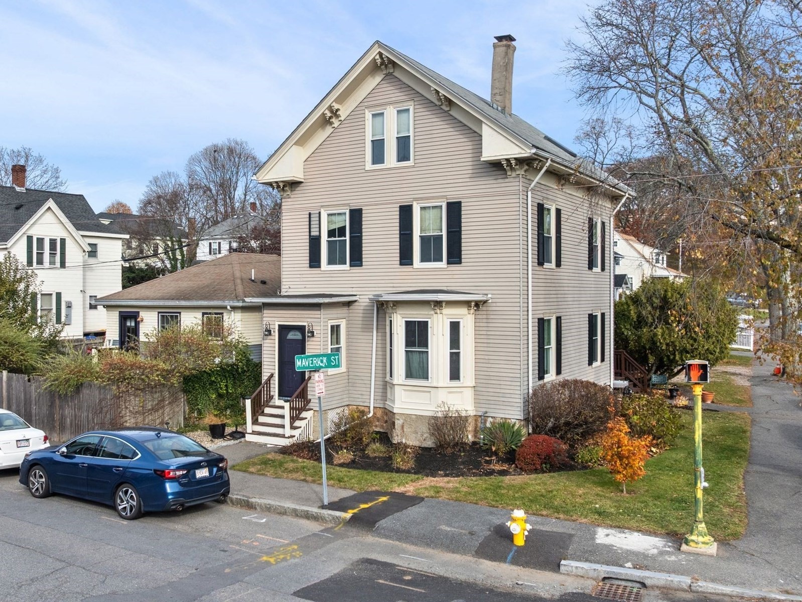 1 Maverick St Unit 2, Marblehead, MA 01945