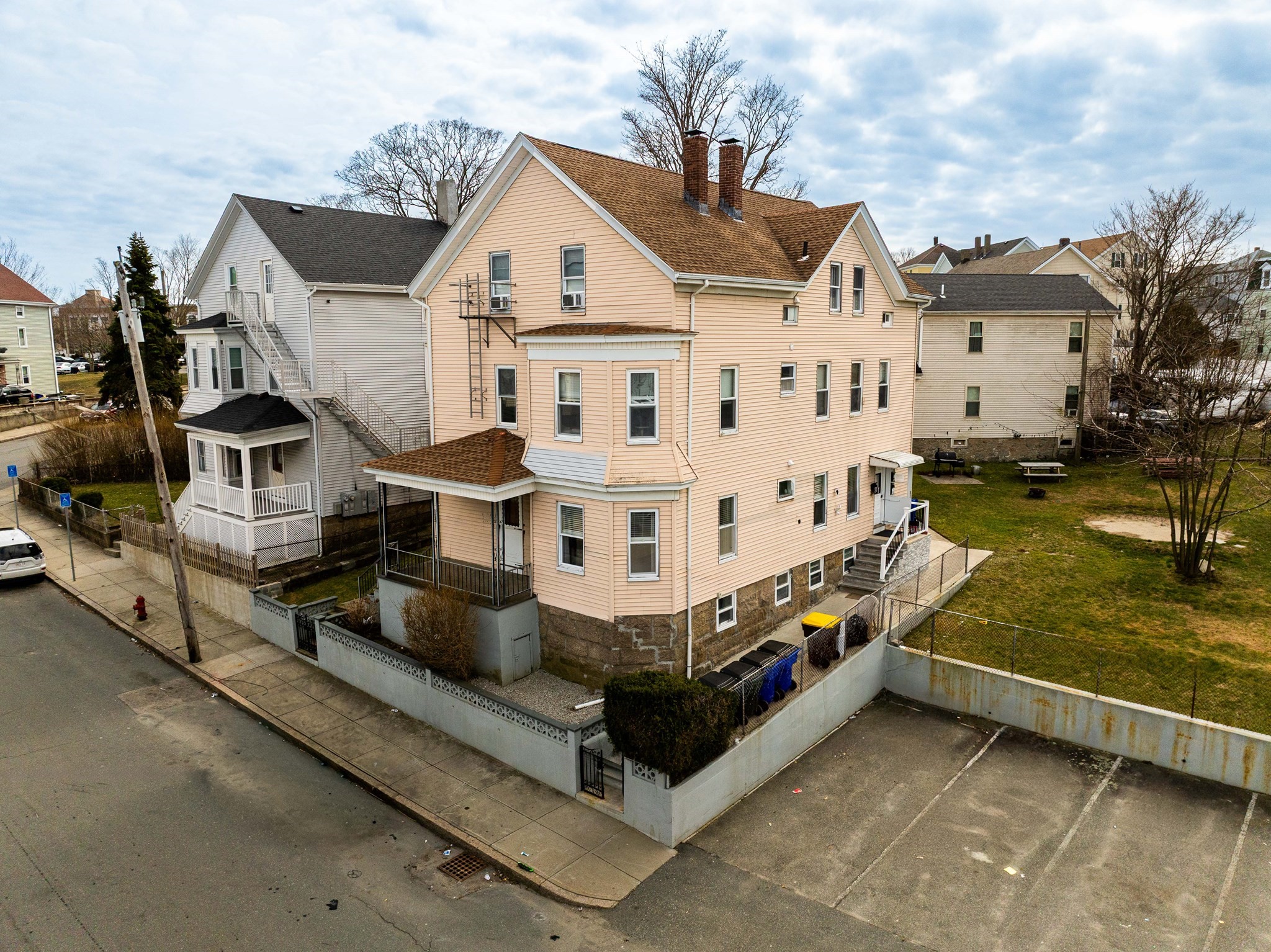113 Dover St, Fall River, MA 02721