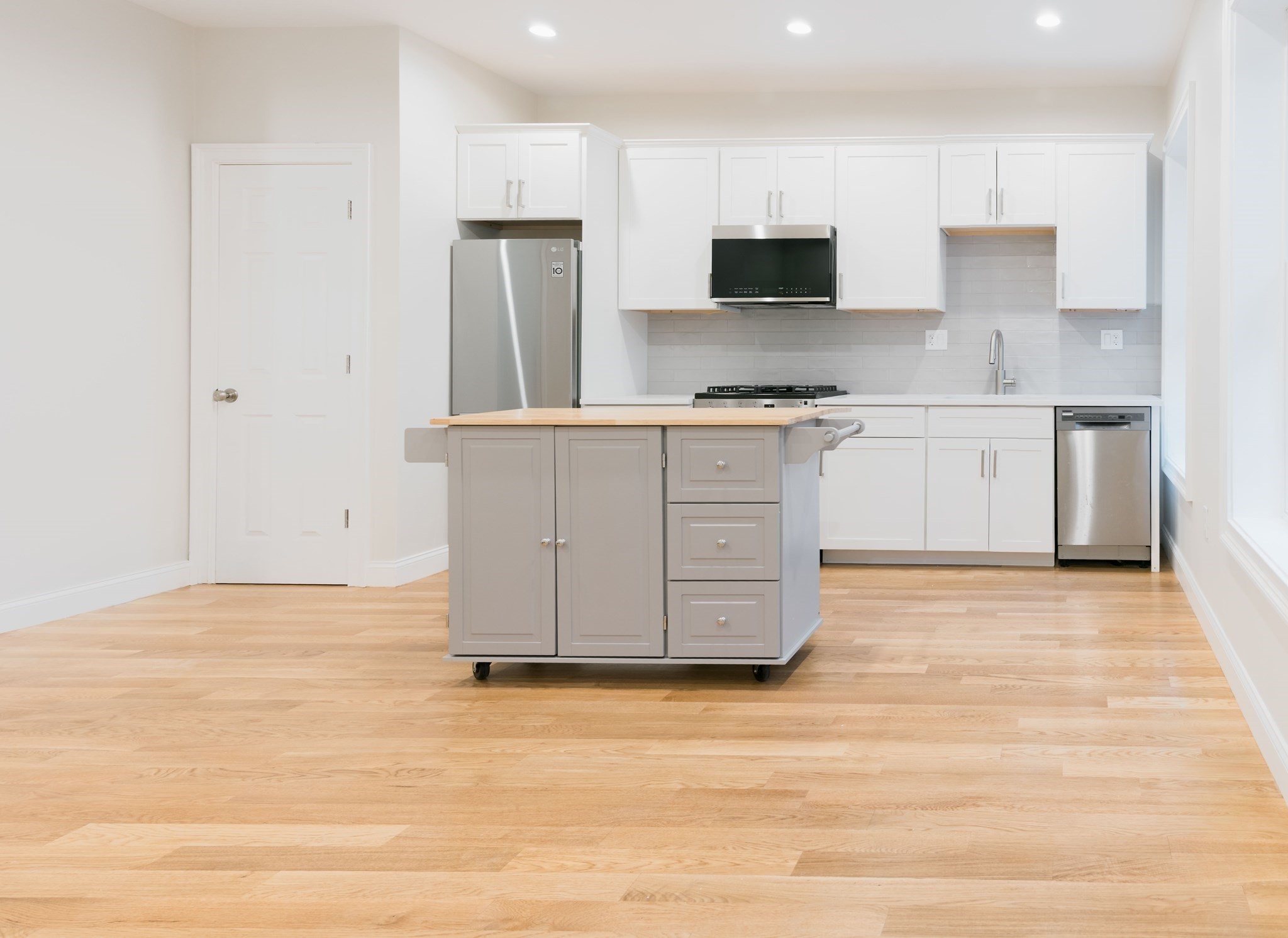 217 W 9th Unit #1, South Boston, Boston, MA 02127