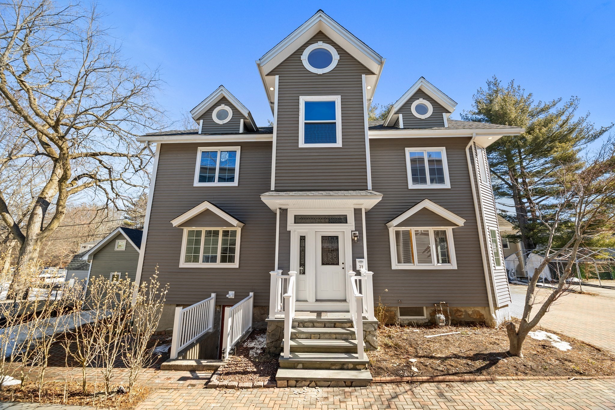 39 Spring St, West Roxbury, Boston, MA 02132