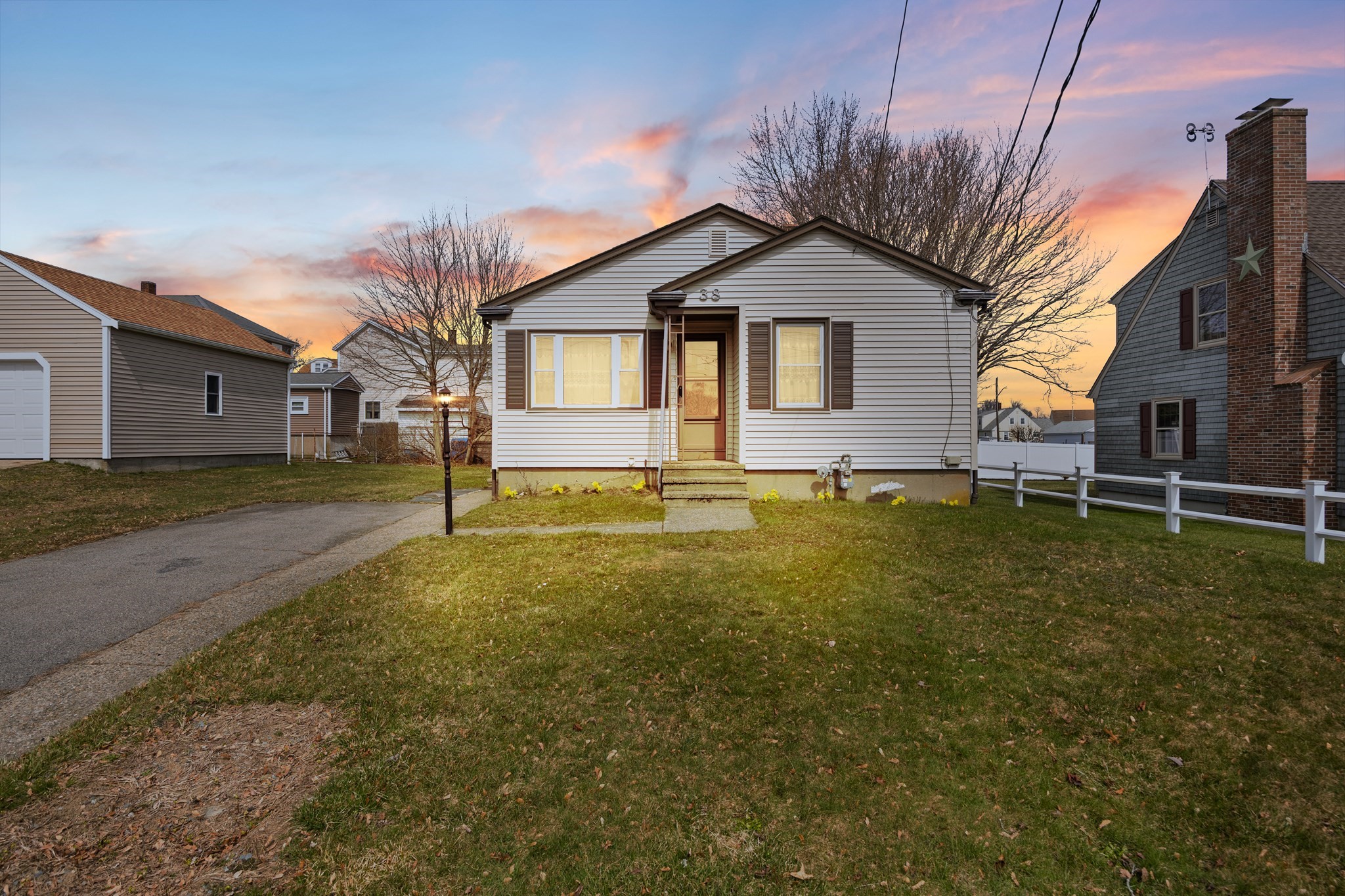 38 Second St, Somerset, MA 02726