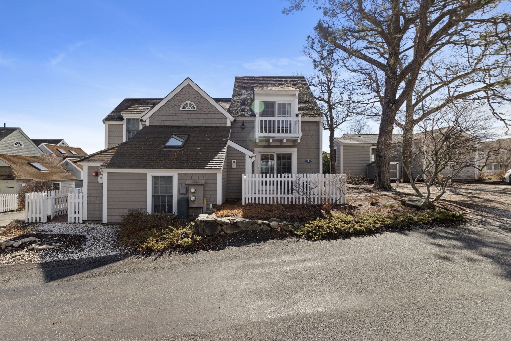 4 Hyannis Point Rd Unit 4, Mashpee, MA 02649