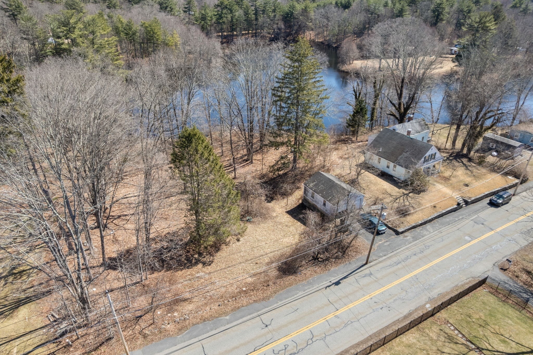 17 N Main St, Upton, MA 01568