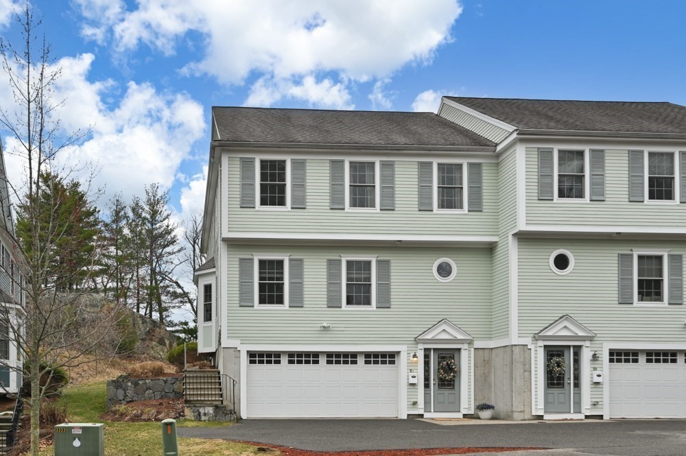 8 Gates Ln Unit A, Wakefield, MA 01880