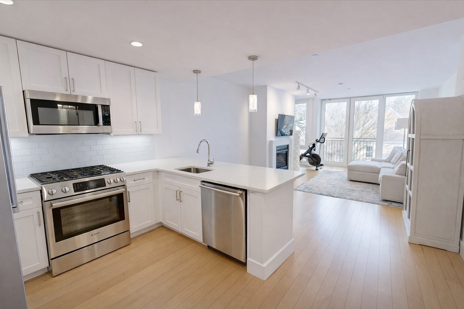 7 Beech St Unit 301, Cambridge, MA 02140