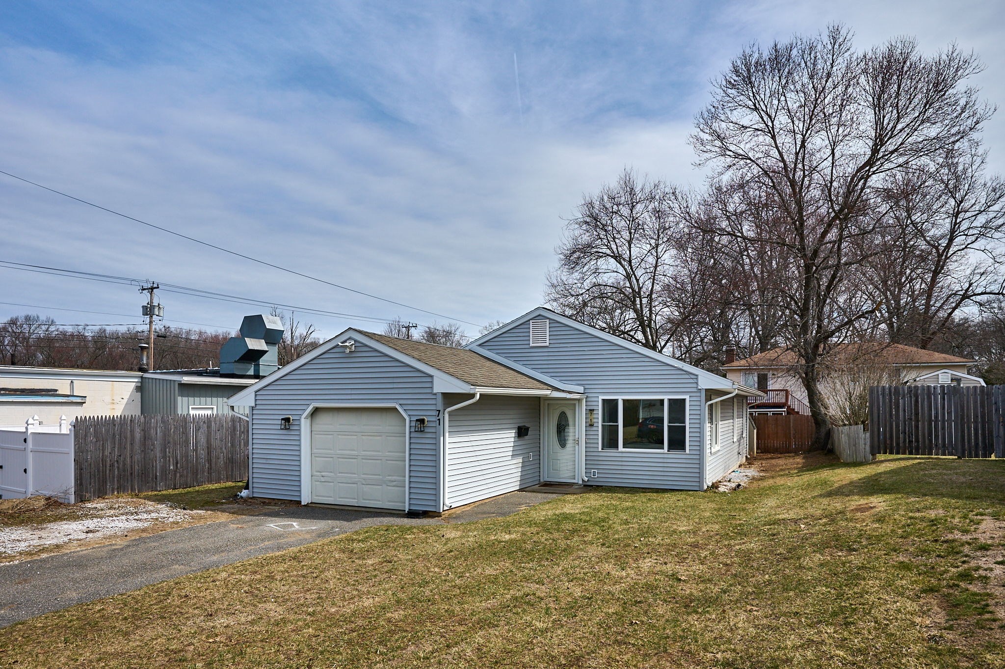 71 Ann St, Chicopee, MA 01020