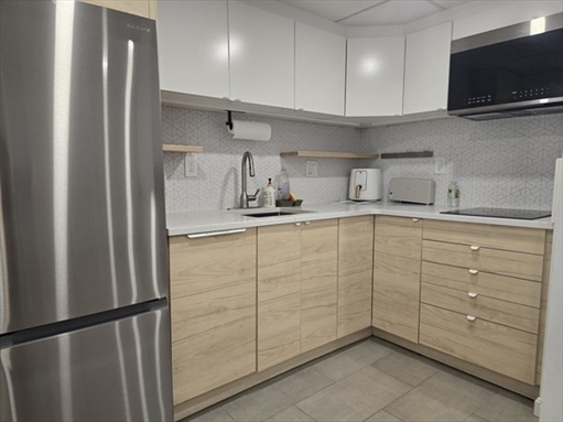 466 Commonweatlh, Apt 807