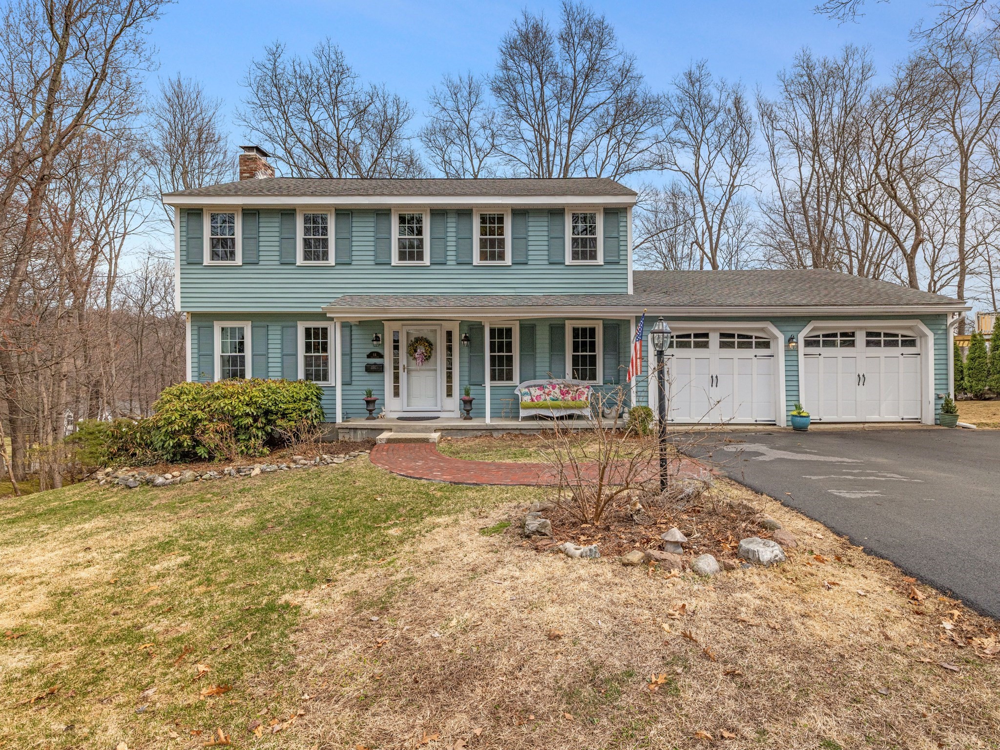 44 Old Colony Dr, Westborough, MA 01581