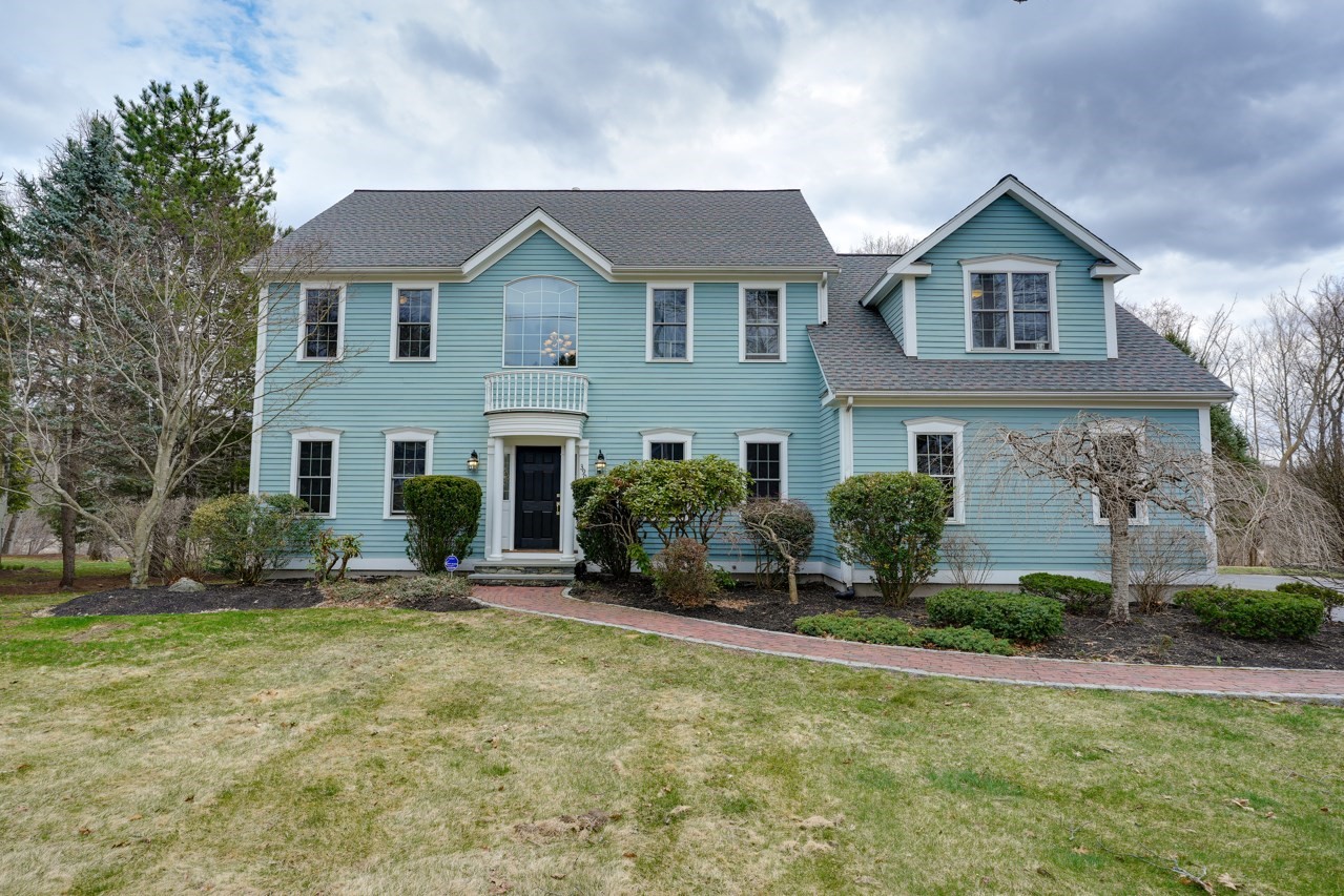 390 Hudson St, Northborough, MA 01532