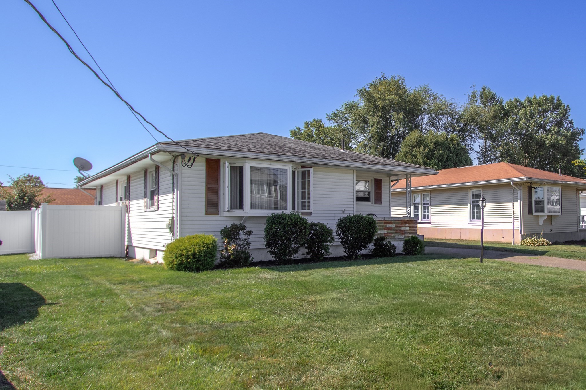 45 Beaumont Ave, Chicopee, MA 01013