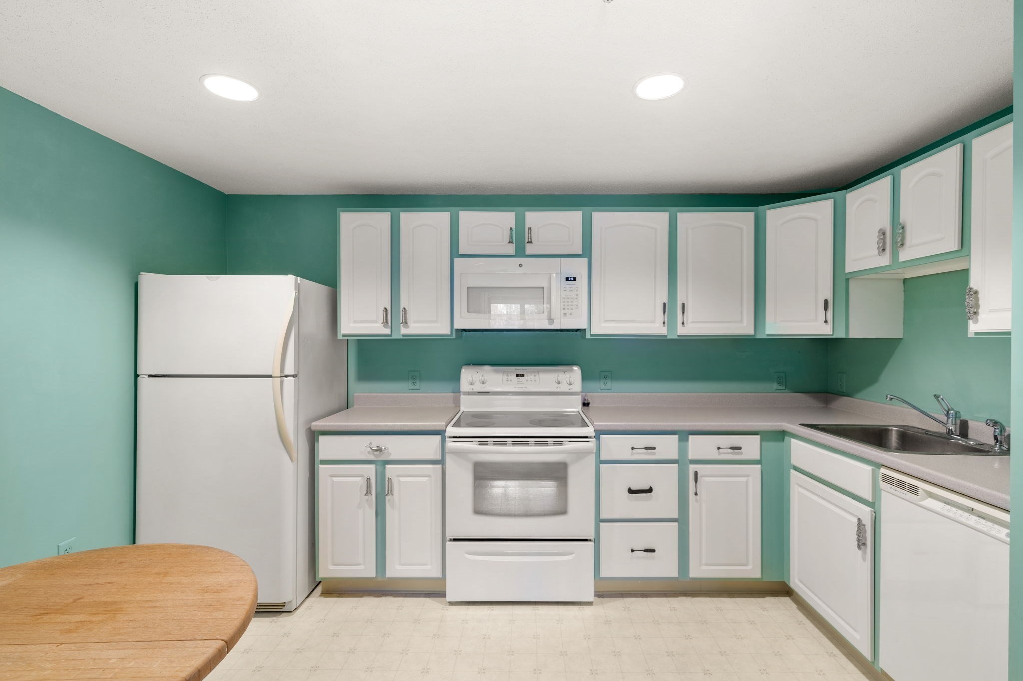 2 Ocean Ave Unit 1M, Gloucester, MA 01930