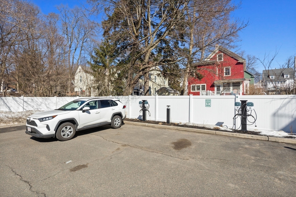 421 High St, Medford, MA Image 11