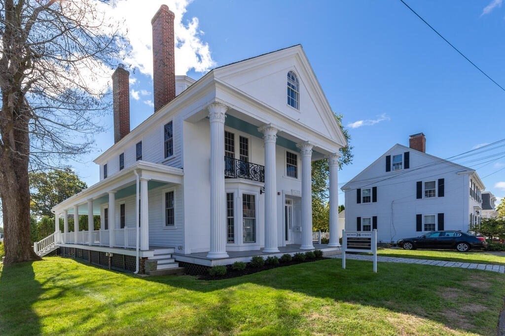 24 Bridge St Unit 203, Manchester, MA 01944