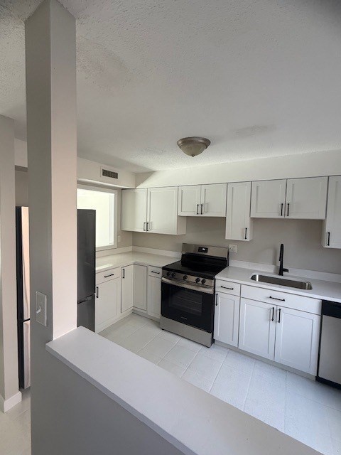 16 Beals Cove Rd Unit C, Hingham, MA 02043