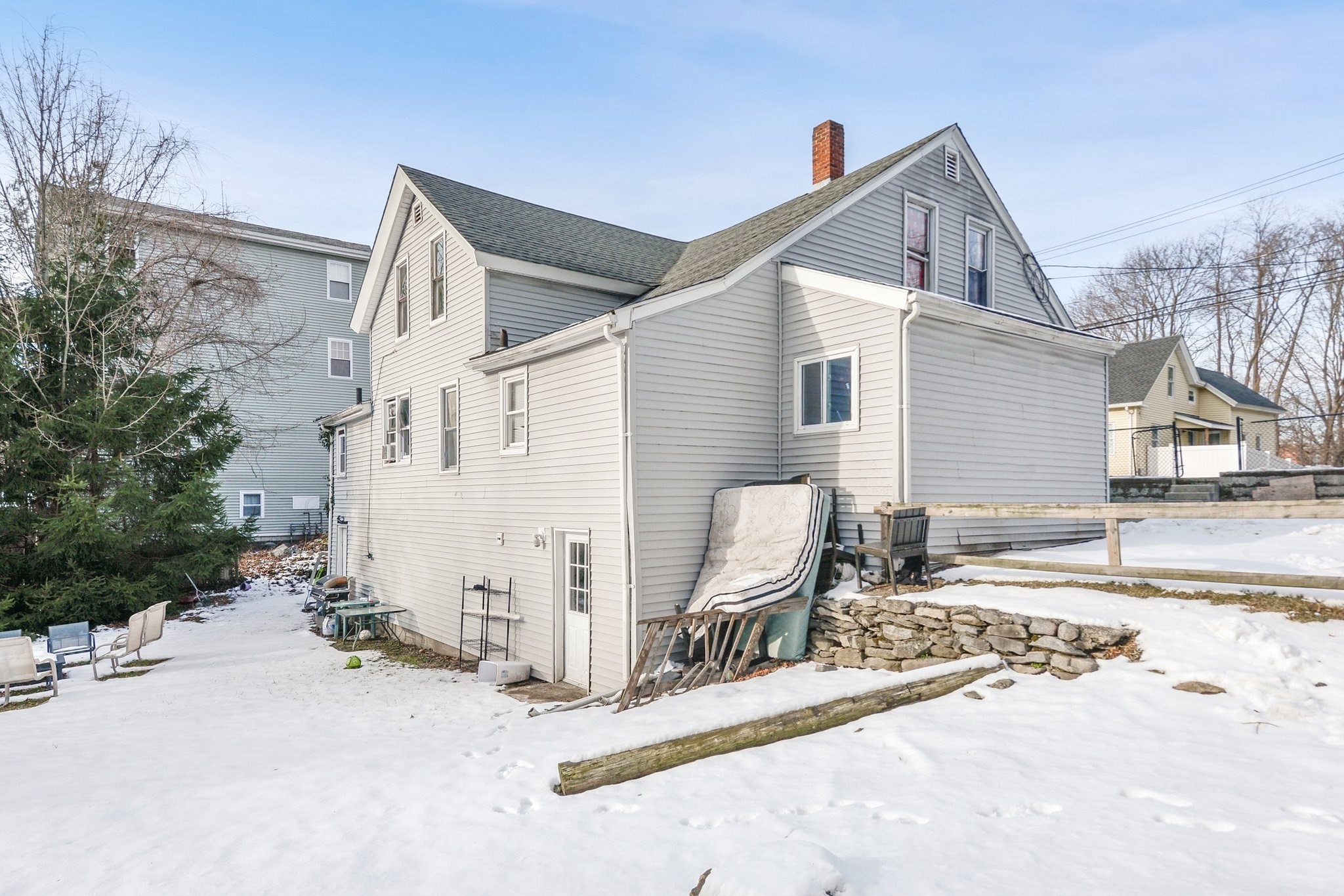 23 Plain St, Taunton, MA 02780