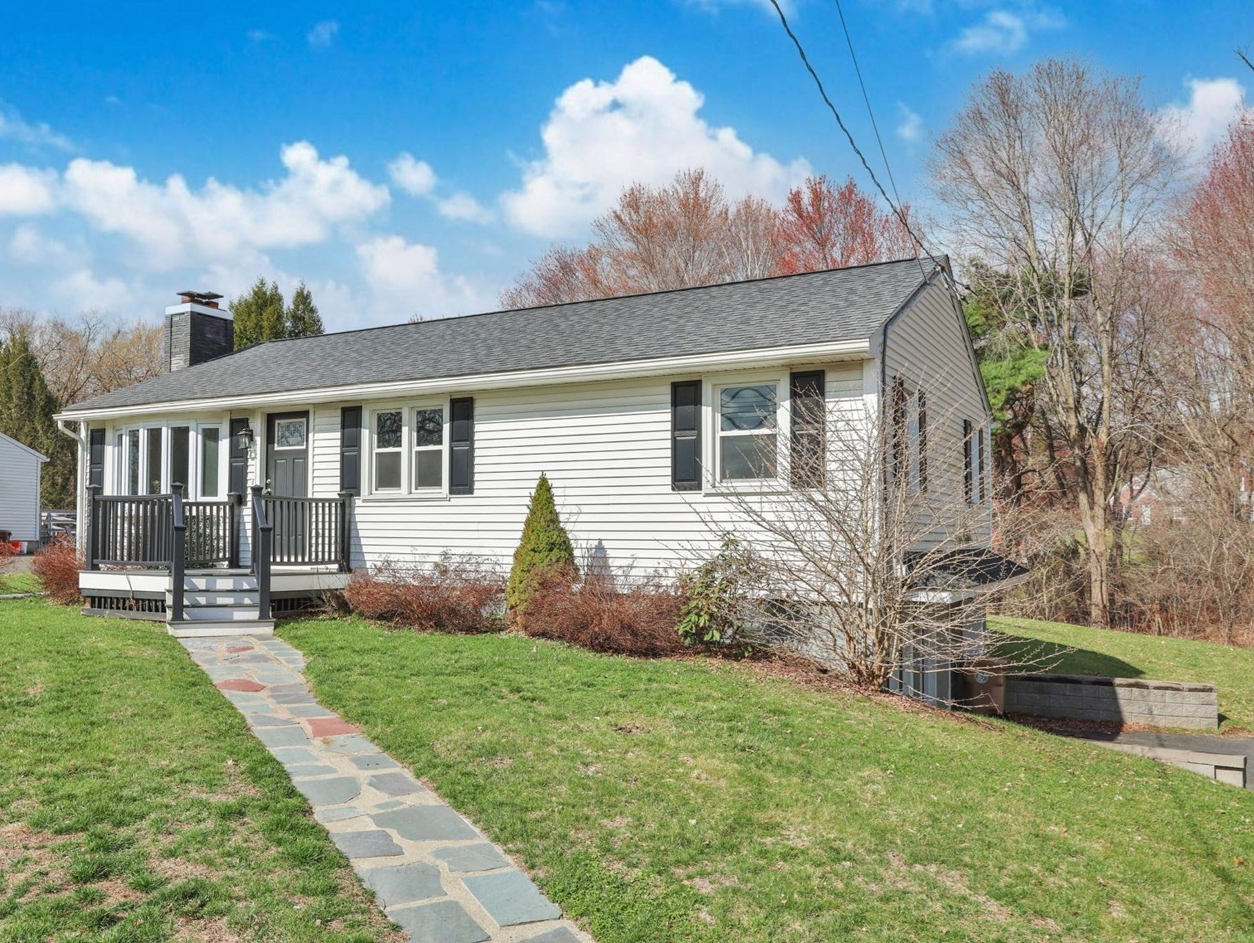 299 Fuller St, Ludlow, MA 01056