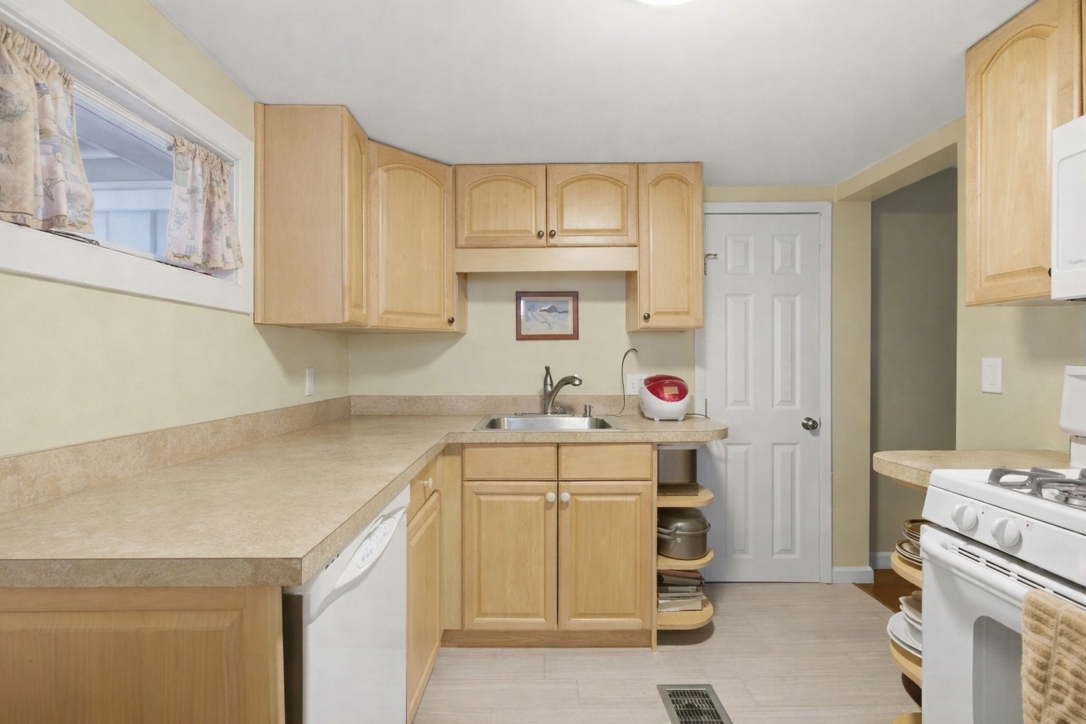 10 Lawrence Street, Charlestown, Boston, MA 02129 - Image 5
