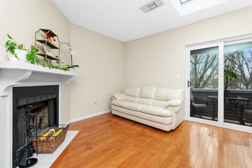 1210 VFW Pkwy, Apt 12