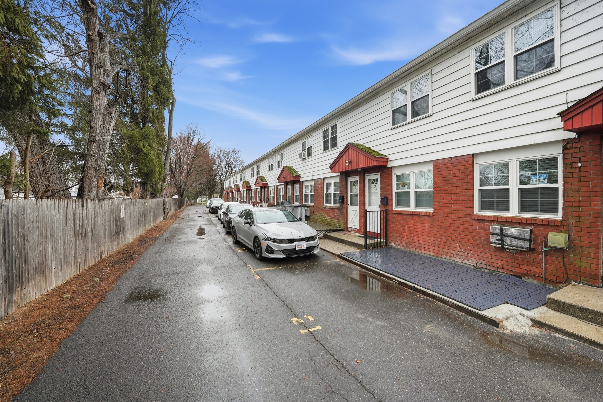 269 Chicopee St Unit 17, Chicopee, MA 01013