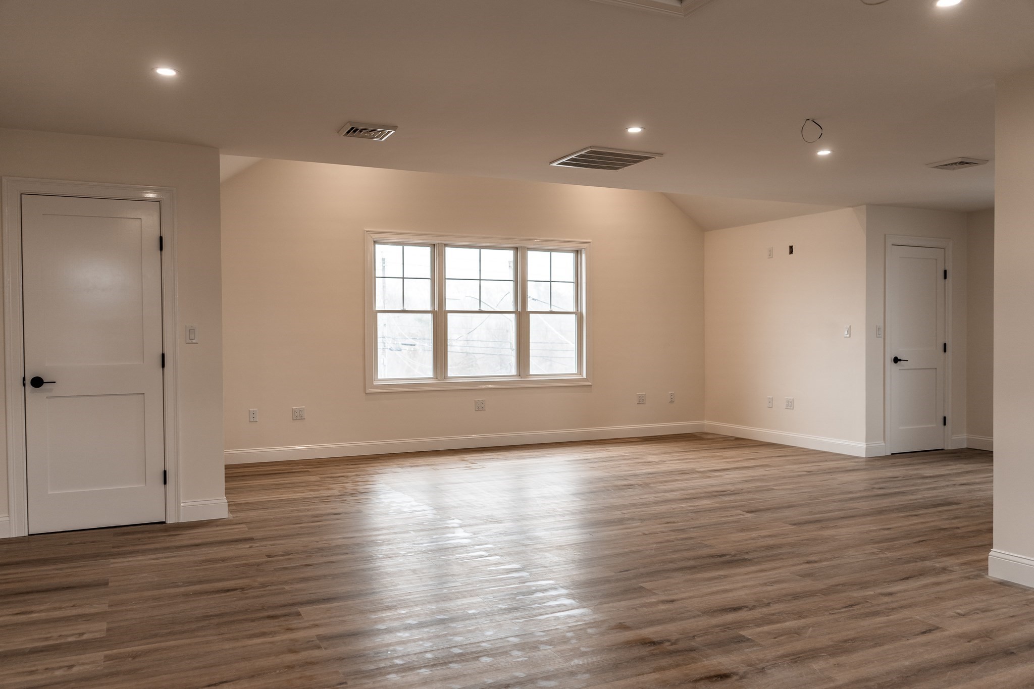 50 Gar Highway, Swansea, MA 02777