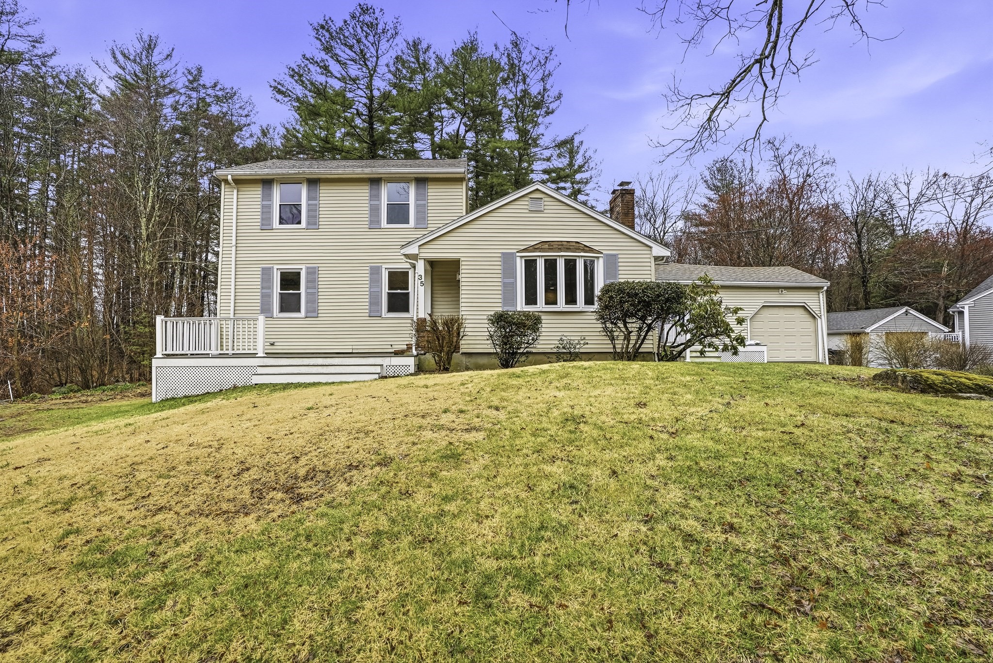 35 Brooks St, Upton, MA 01568