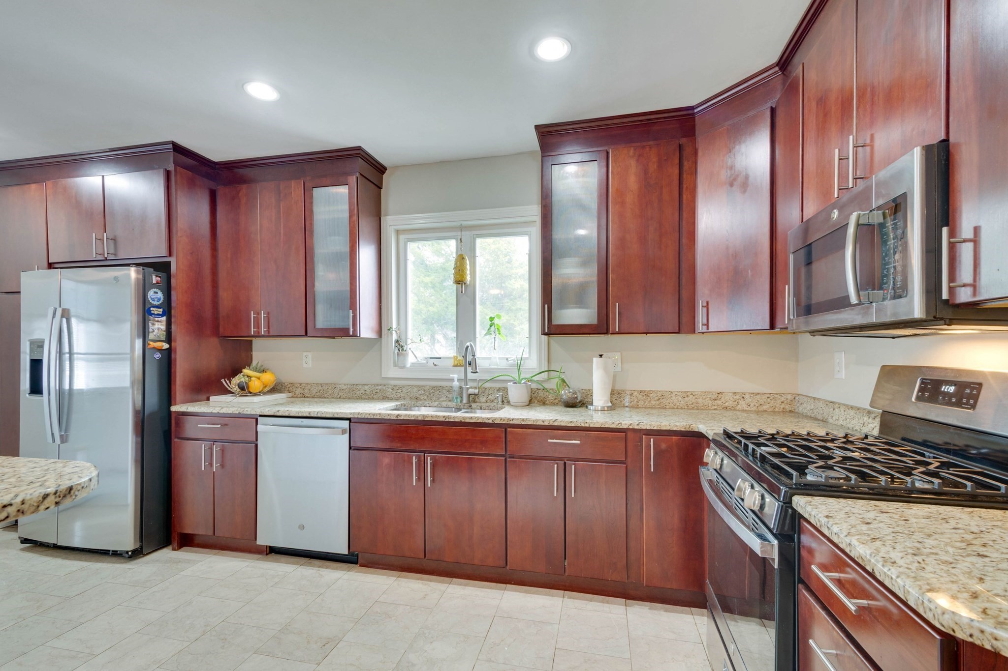 95 Lanseer Unit 2, West Roxbury, Boston, MA 02132