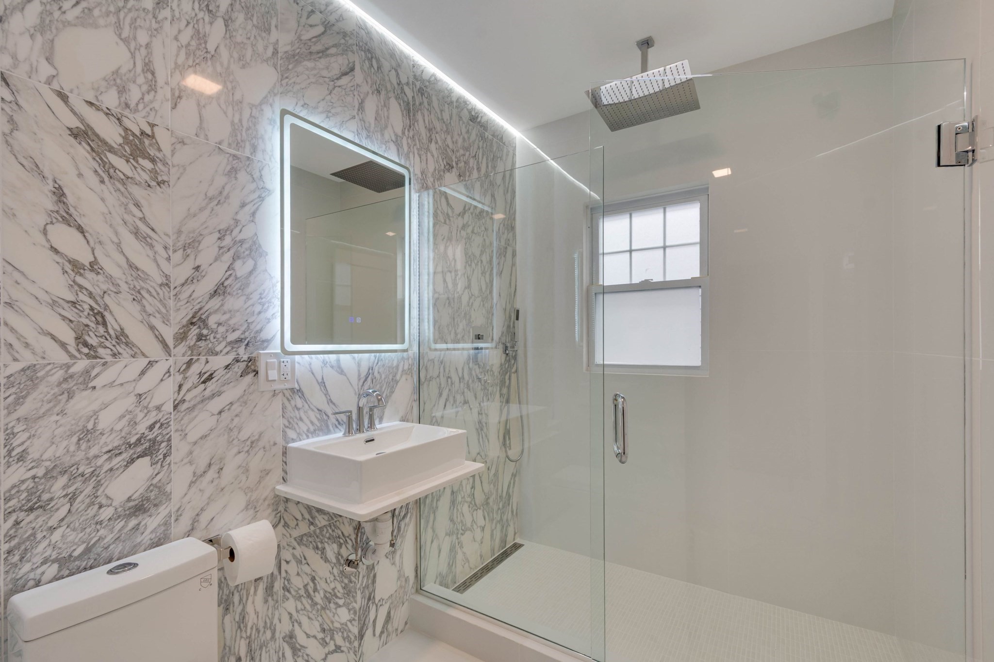 95 Landseer Unit 1, West Roxbury, Boston, MA 02132