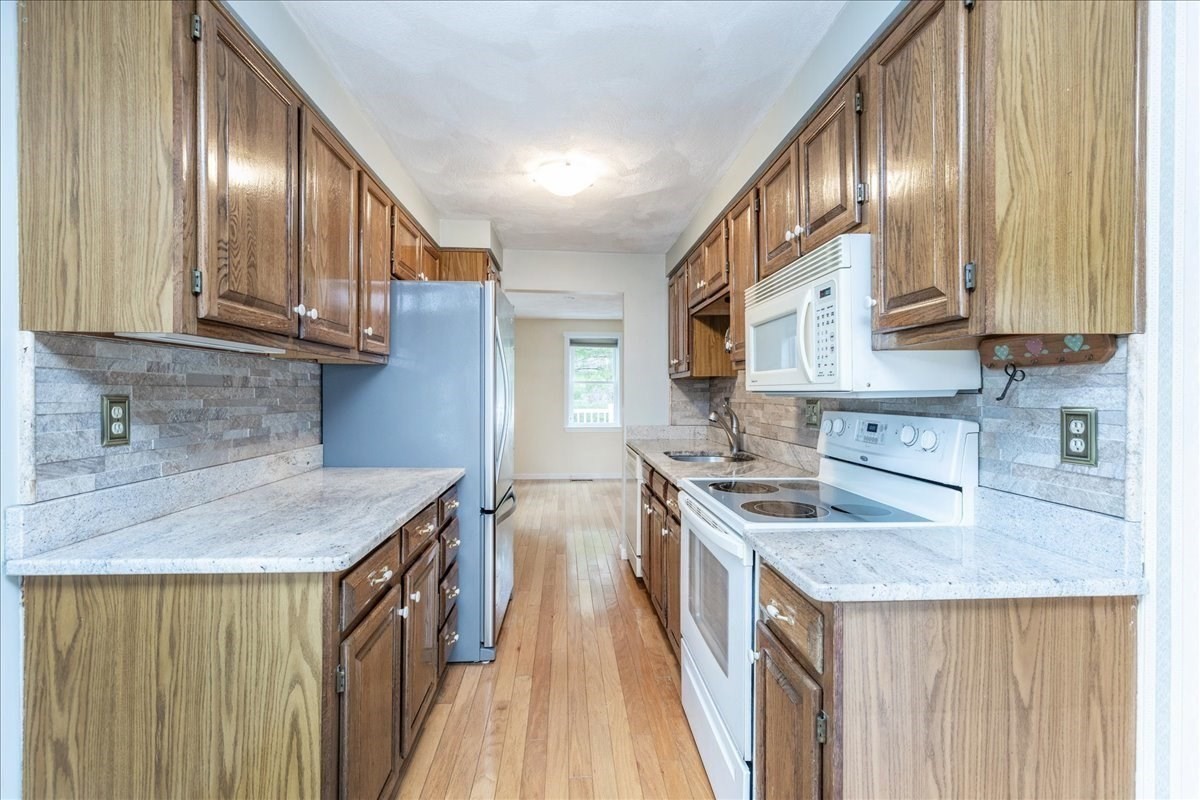 22 Collins St Unit 46, Danvers, MA 01923 - Image 17