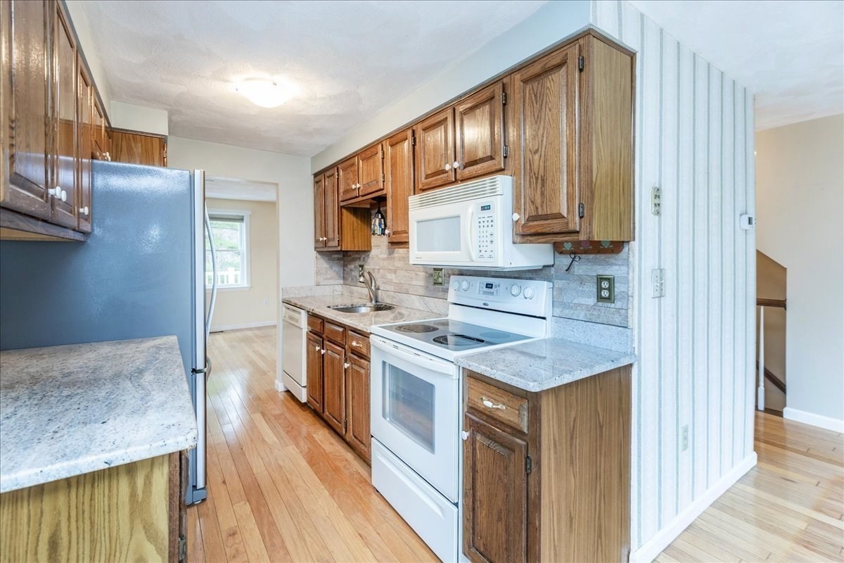 22 Collins St Unit 46, Danvers, MA 01923 - Image 18