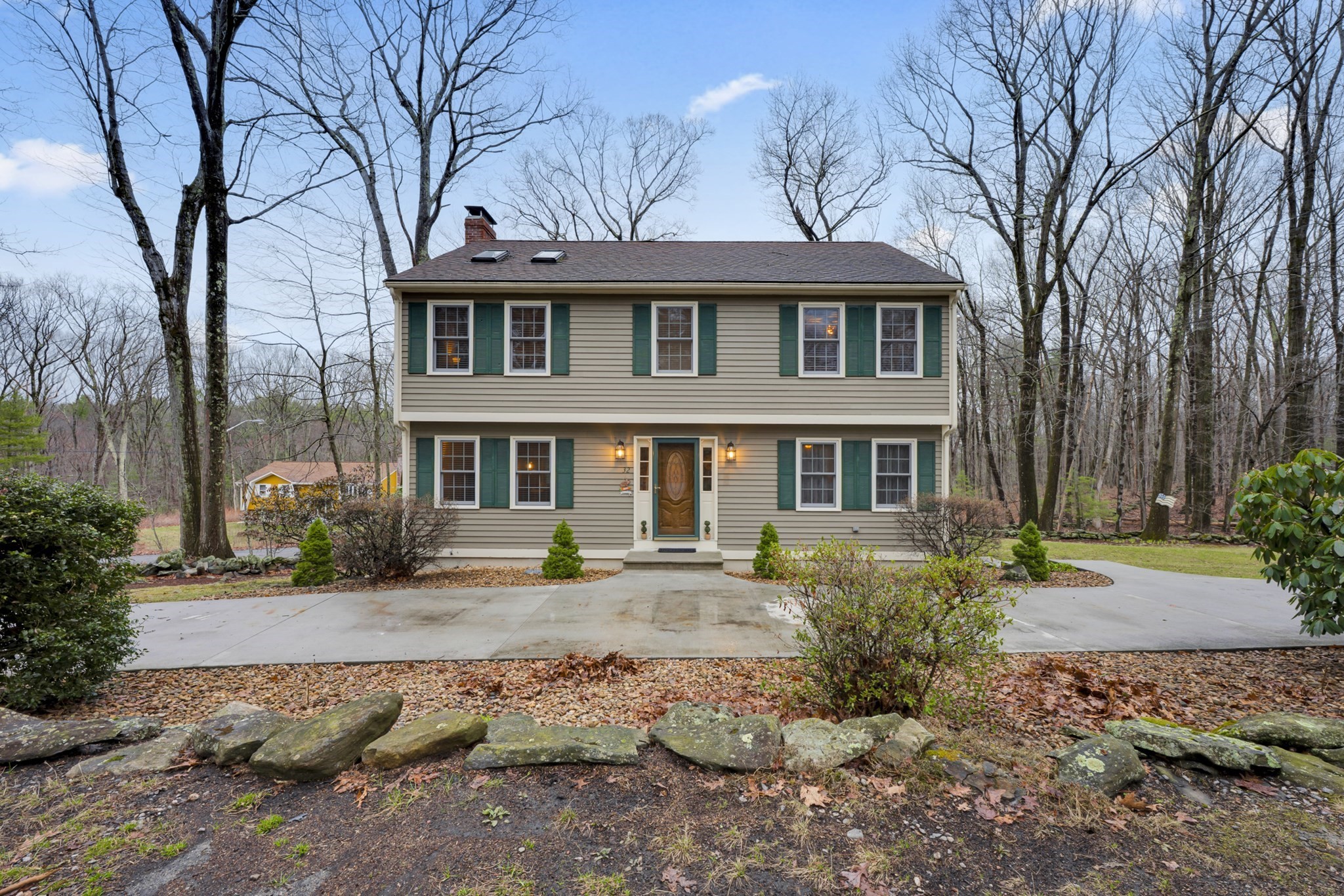 32 Sibley Rd, Sutton, MA 01590