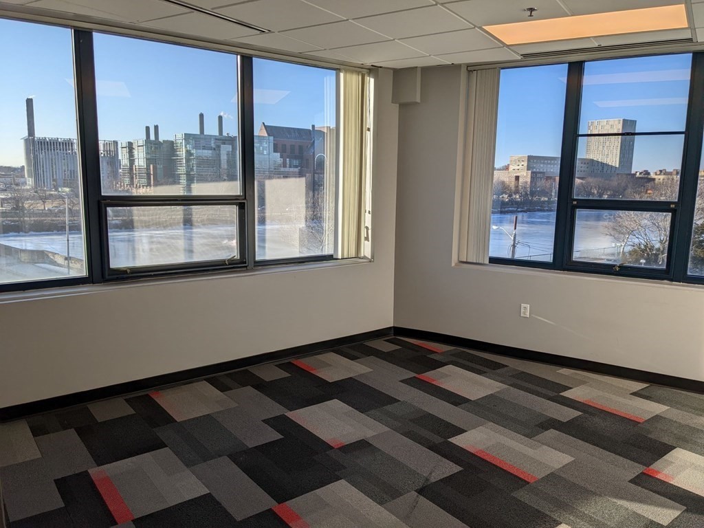 810 Memorial Dr Unit 300, Cambridge, MA 02139