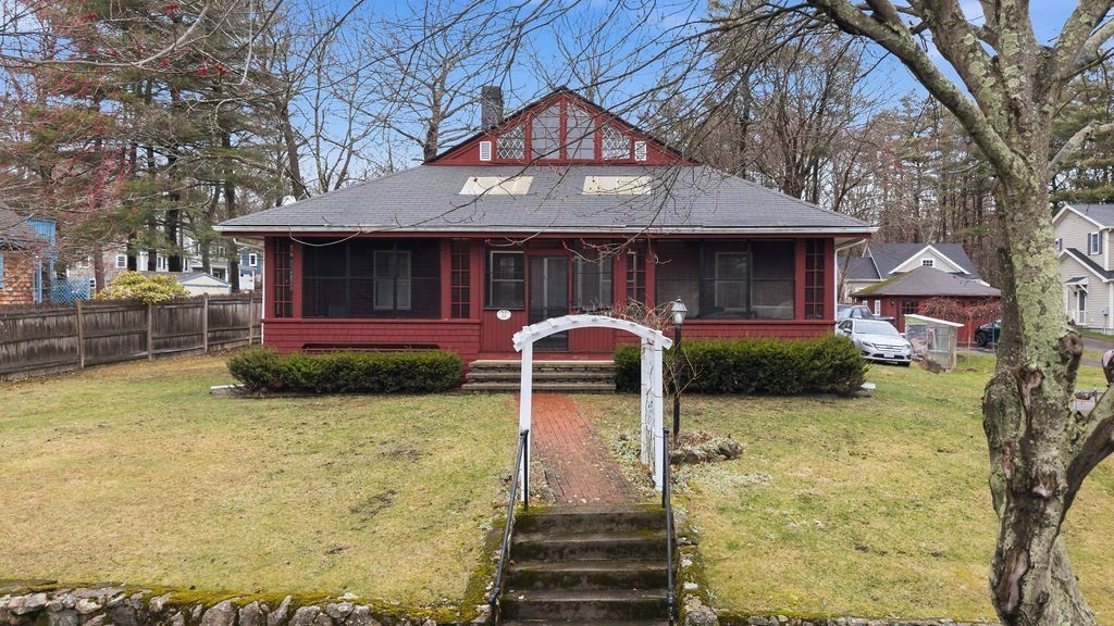 53 Dean St, Westwood, MA 02021