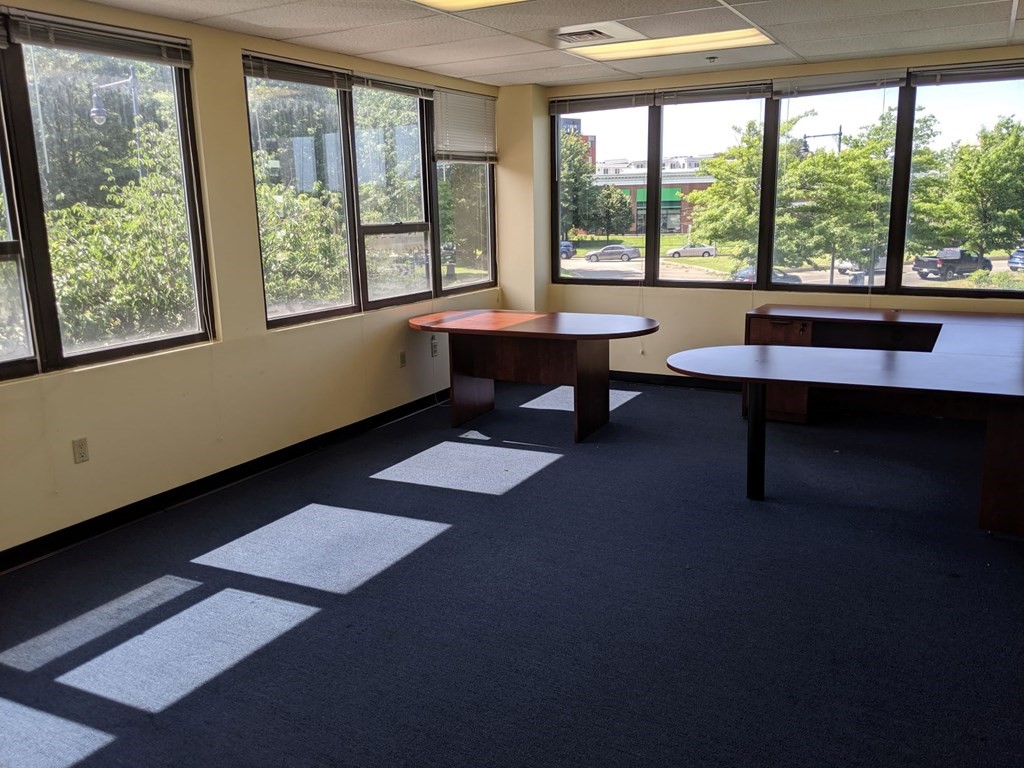 545 Concord Ave Unit 101, Cambridge, MA 02138