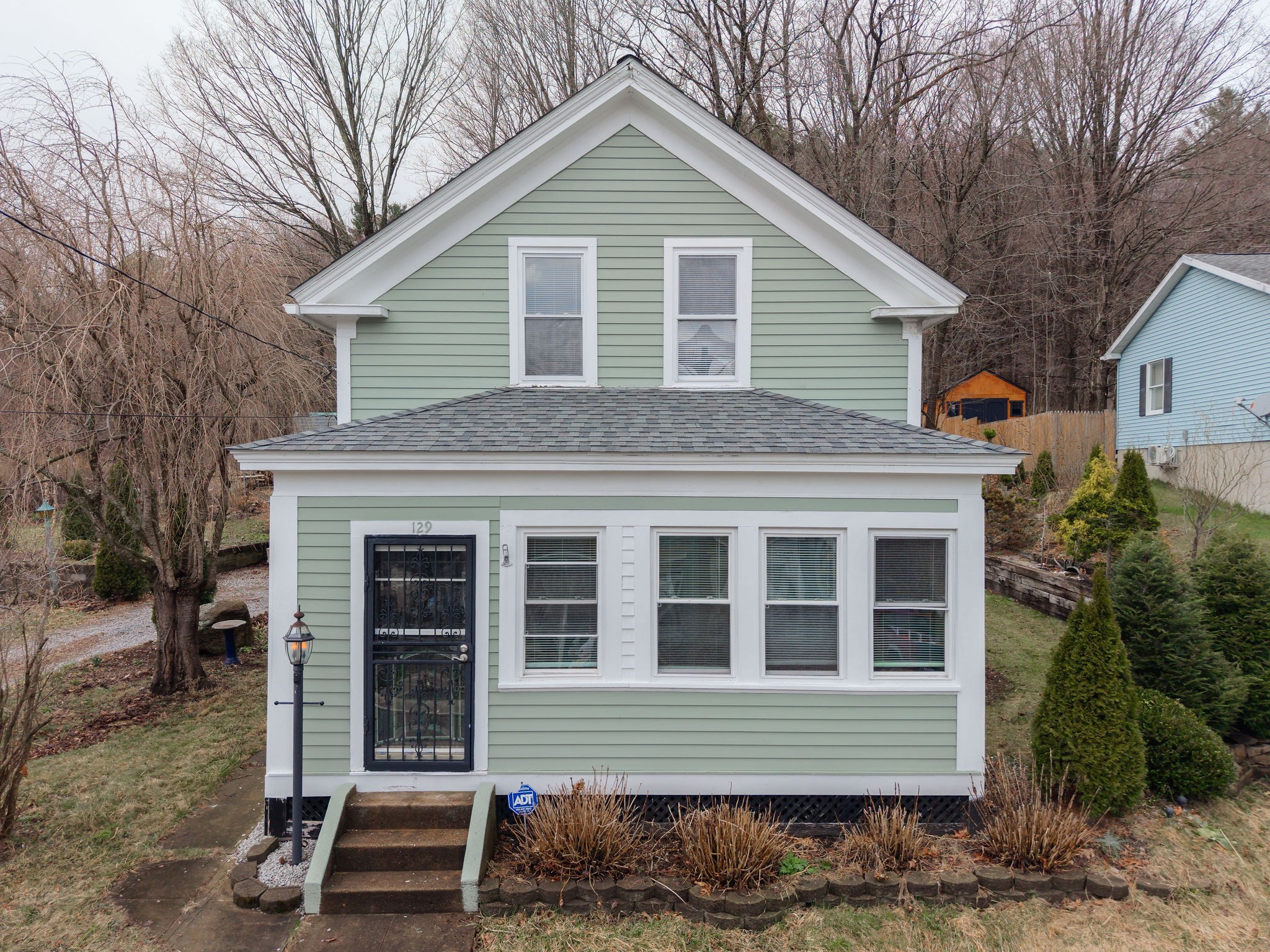 129 School St., Warren, MA 01083