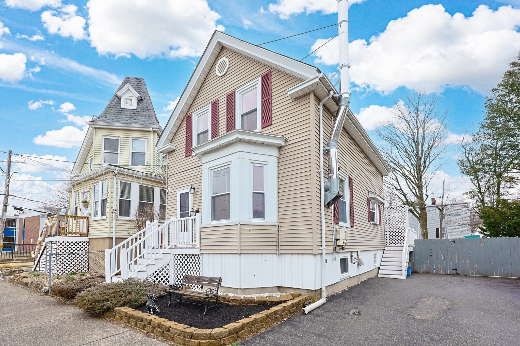 4 Webster St, Lynn, MA 01902