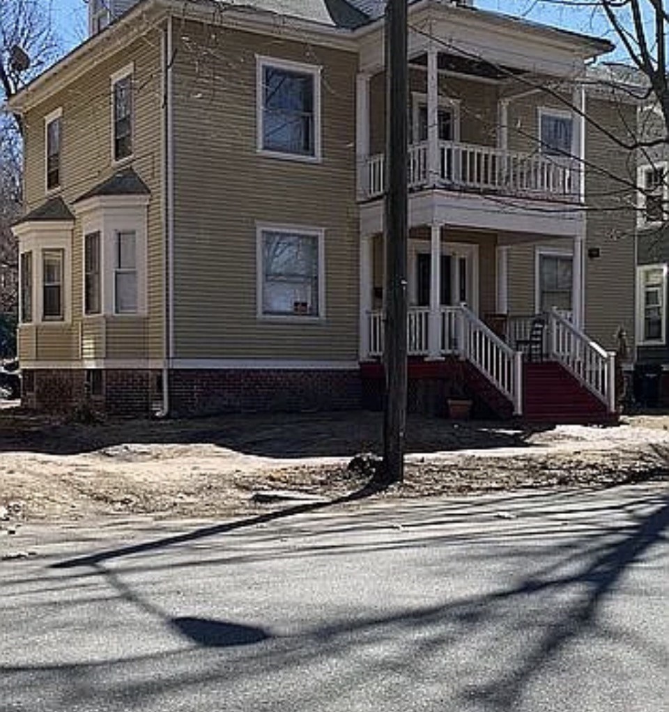 51 Avon Pl, Springfield, MA 01105