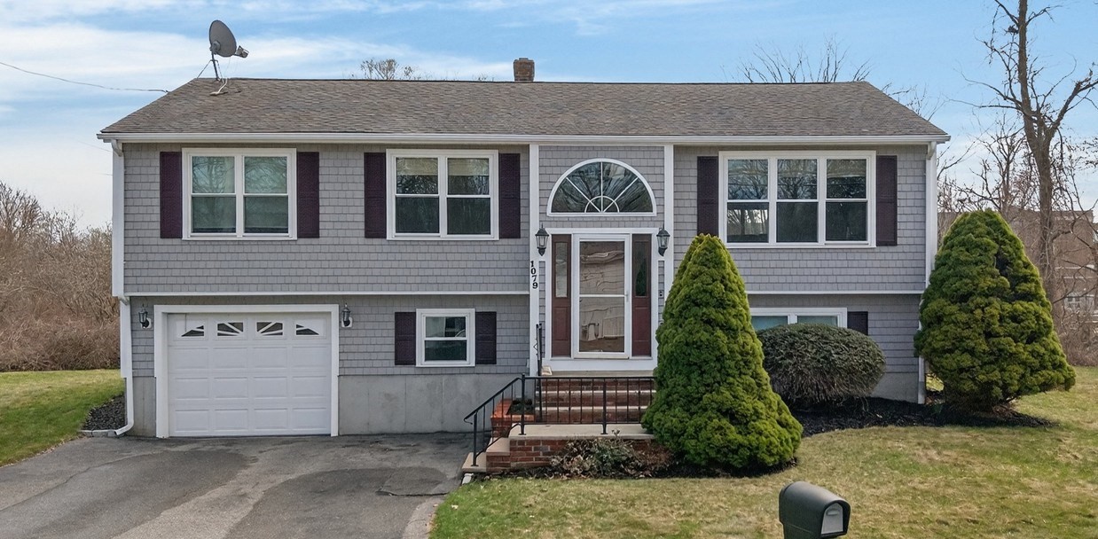 1079 Langley St, Fall River, MA 02720