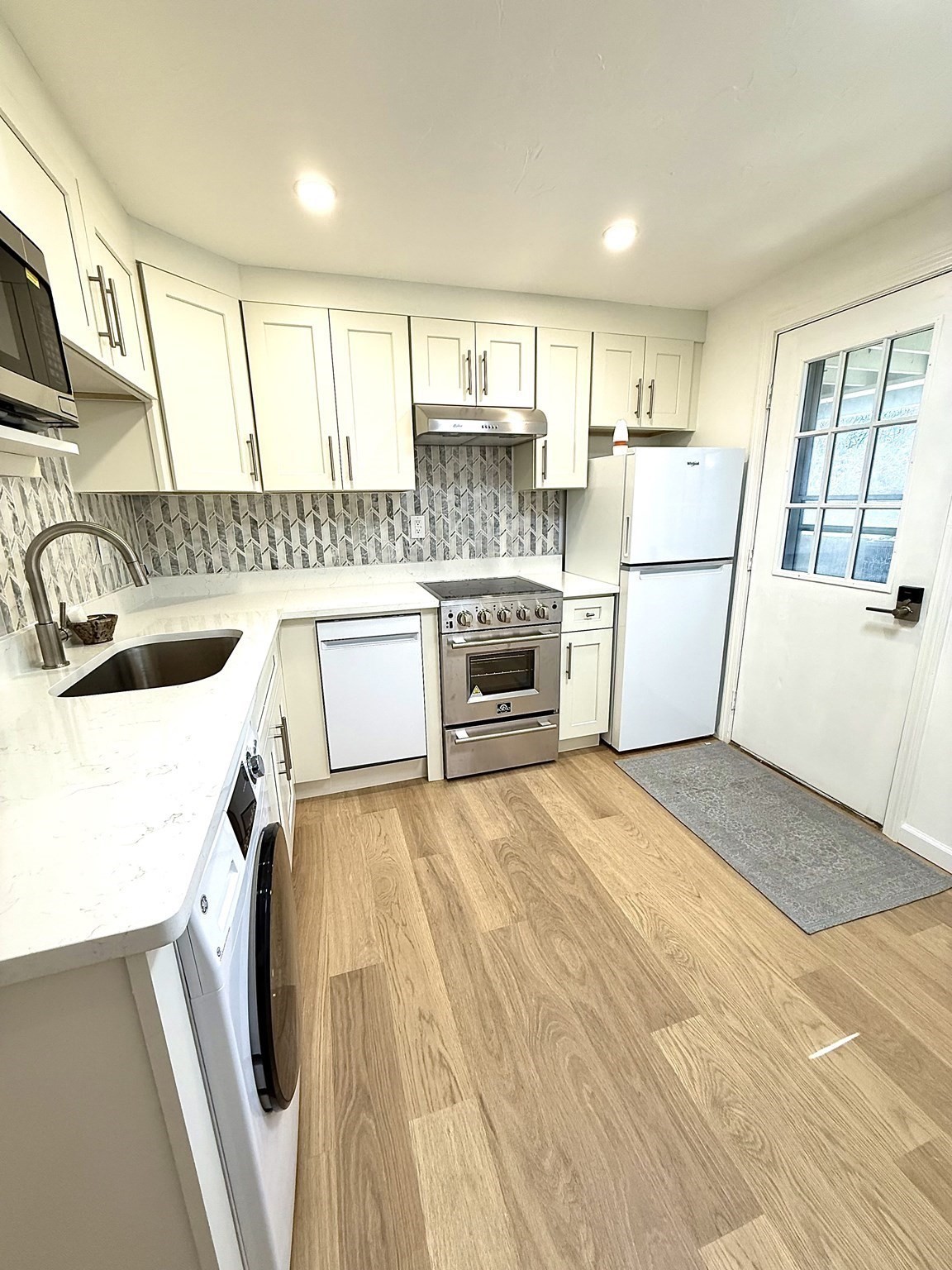 1169 Nantasket Ave Unit 2, Hull, MA 02045