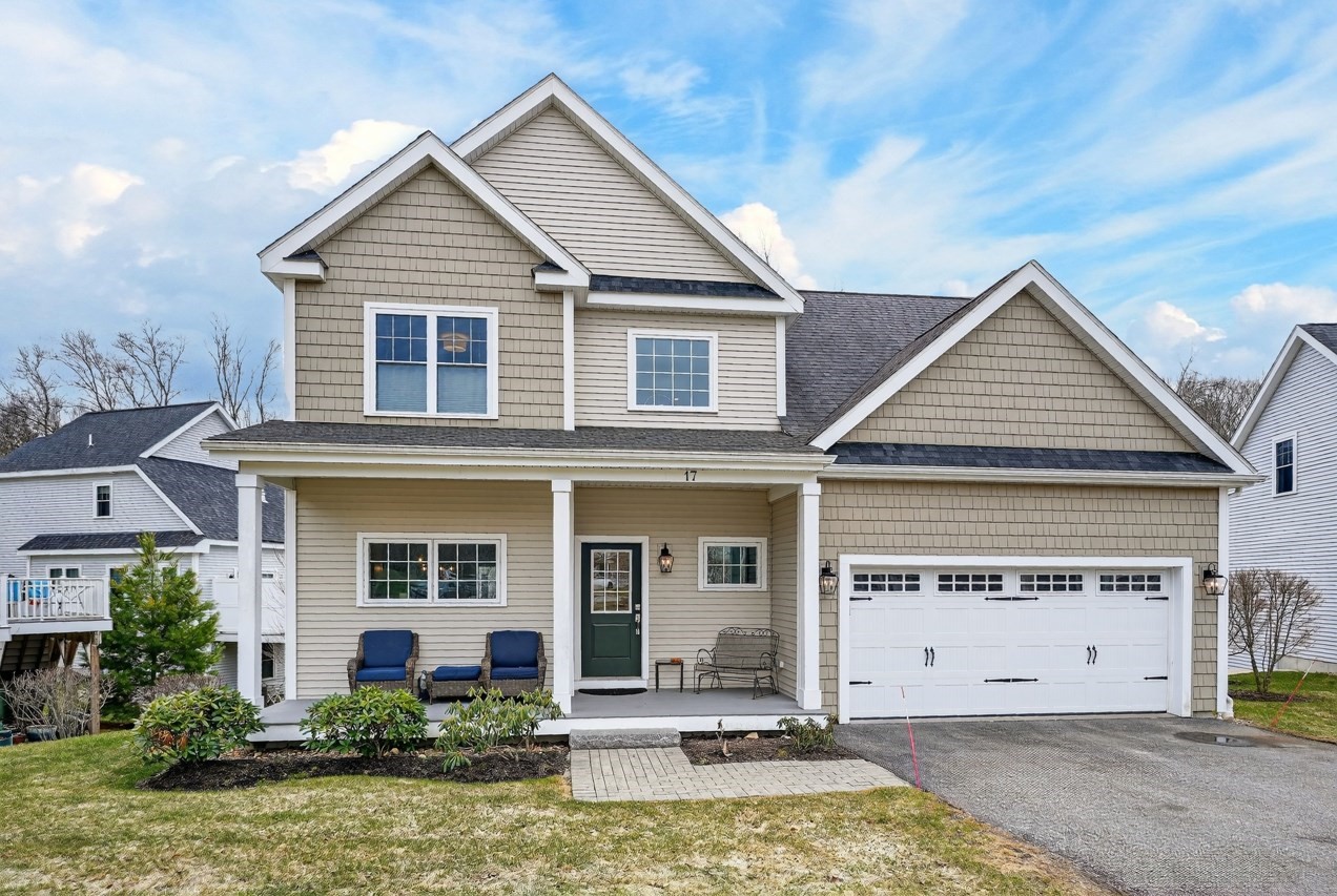 17 Stonebrook Ct, Southborough, MA 01772