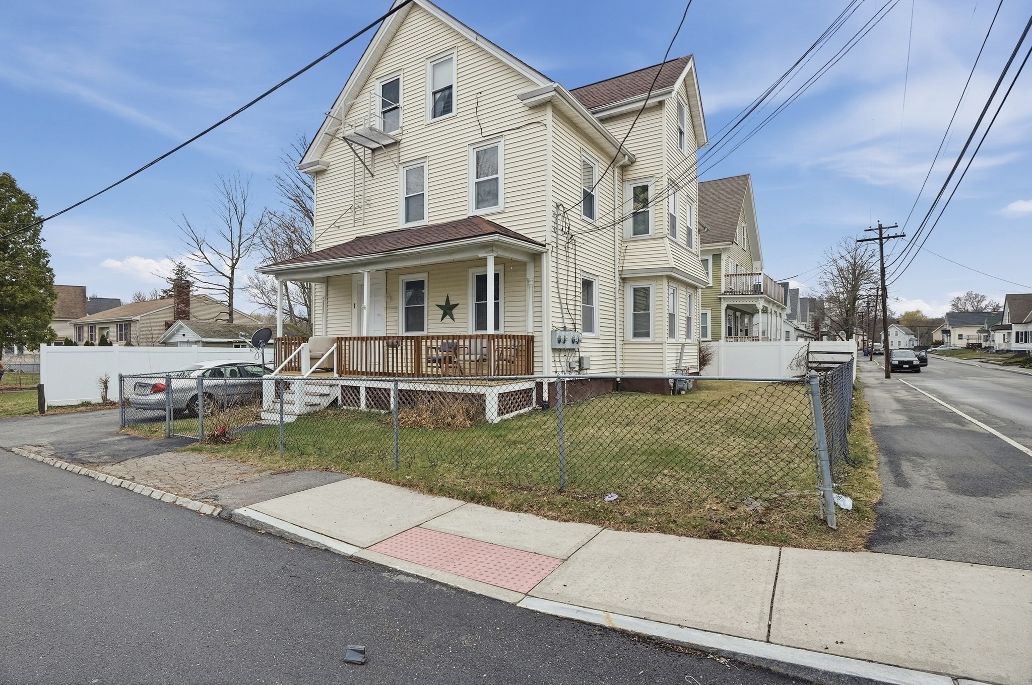 1 Friend St, Taunton, MA 02780